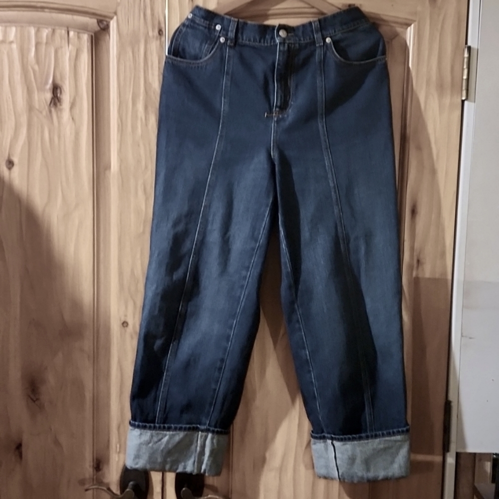 Alexander Mcqueen -The perfect cuffed pant with darts at waiste so flattering 30